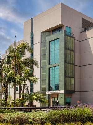 LOC0000052943-25252 UCLA Medical Plaza - Westwood